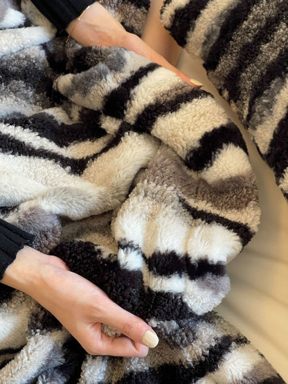Tie-dyed Zebra Stripes Single Nap Blanket